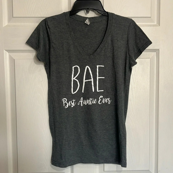 Graphic tee - Size Large- Gray. BAE - Best Auntie Ever - Picture 1 of 3